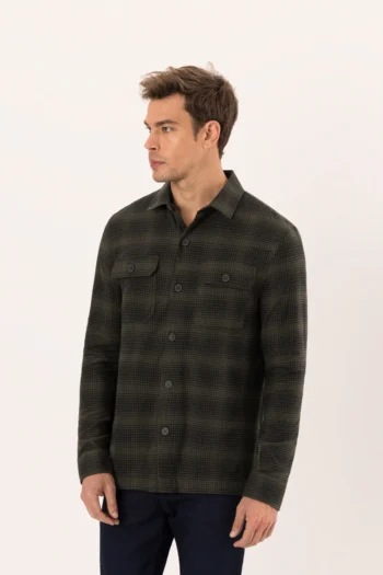 Camisa Xadrez Overshirt com Bolsos